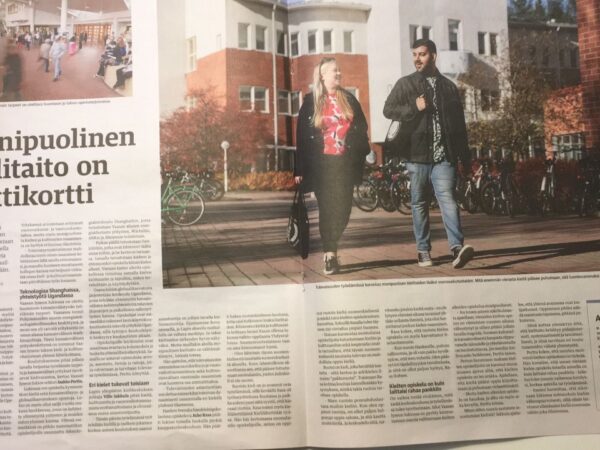 Helsingin Sanomien liitteessä 3.12. kieltenopetusasiaa